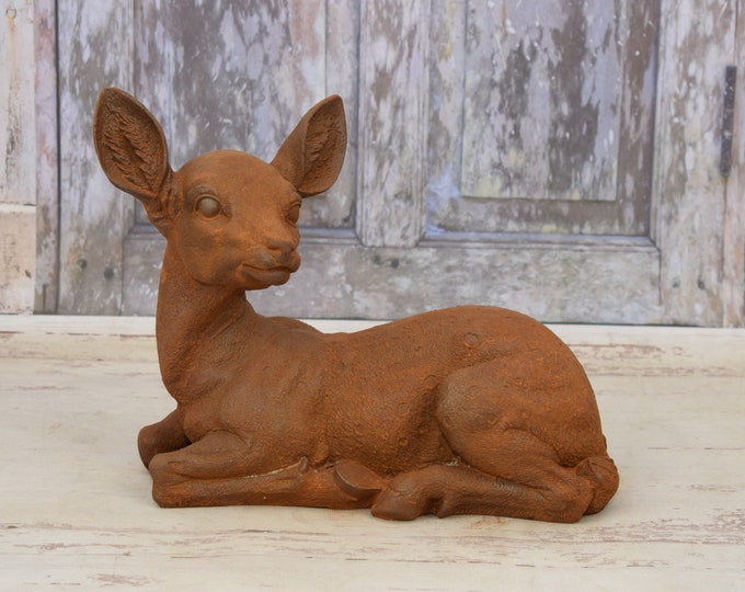 Cast Iron Deer - Hunting Animal Sculpture Figurine - Rustical Deer - Looks Real Good - Home and Garden Decoration - Amazing Gift