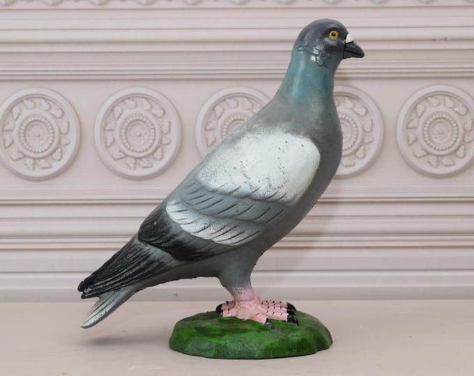 Vintage Cast Iron Pigeon - Garden Decoration - Home Decor - Bird Sculpture - Realistic Pigeon - Interior Design