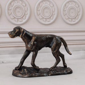 Cast Iron Hunting Dog - Hunter Sculpture - Vintage Dog - Timeless Art Piece for Collectors - Home & Office Decor - Gift Idea for Birthday