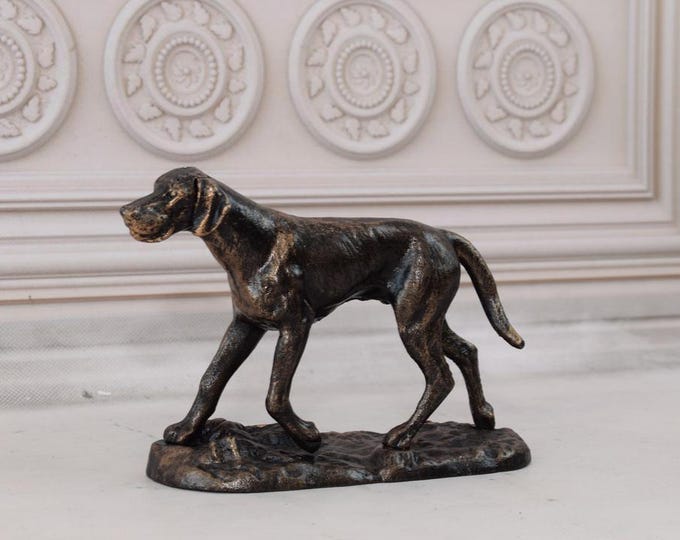 Cast Iron Hunting Dog - Hunter Sculpture - Vintage Dog - Timeless Art Piece for Collectors - Home & Office Decor - Gift Idea for Birthday