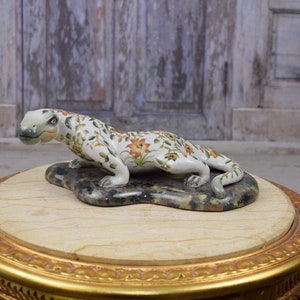 Porcelain Vintage Iguana - Handmade Antique Porcelain - Vintage Porcelain Gift - Unique Porcelain - Home Decor - Lizard Statue