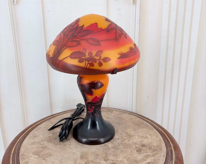 Art Nouveau Desk Lamp: Botanical Motifs 