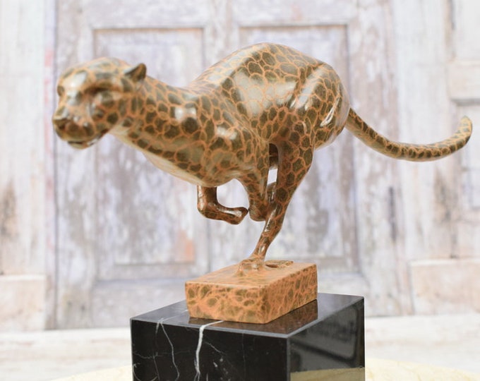 Spotted Cheetah Running Bronze Sculpture - Cougar Figurine on Marble Base - Elegant Animal Statue - Home and Garden Decor -  Vintage Statue