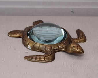 Brass Turtle-Shaped Magnifier - Glass and Brass Magnifier for Books and Letters - Gift Idea for Bossm Father, Mother - Home and Office Decor