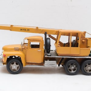 Yellow Crane Old Classic Metal Model Toy Gift Idea  Vintage Building Car Old Scool