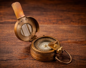 Vintage Style Brass Compass in Wooden Gift Box: Nautical Decor