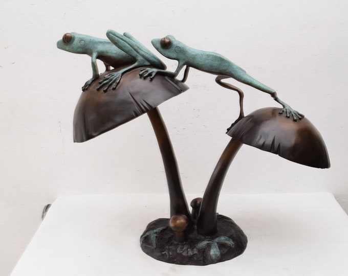 XL! Bronze Sculpture, Two Frogs Sitting on Mushroom, Beautiful Animal, Bronze Statue, Frog Figurine, Gift Idea, Home Garden Decor