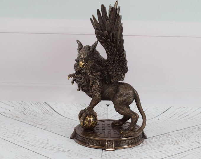 Handcrafted Mythical Lion Griffin with Eagle Head - Statue Lion with Wings - Art Work Sculpture - Home Decoration - Handmade Gift