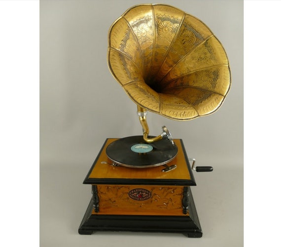 Handmade Antique Style Gramophone: New Working Phonograph