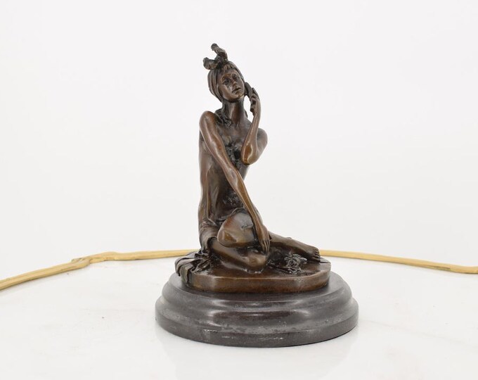 Bronze Statue Woman in Dress with Phone – Elegant Modern Sculpture – Luxury French Art Decor – Unique Gift for Collectors & Home Aesthetics