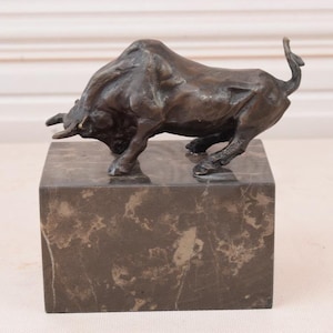 Bull Wall Street Statue Bronze on Marble Base - Stock Market Bullish Sentiment - Premium Bronze Sculpture - Bull Art Work - Unique Gift