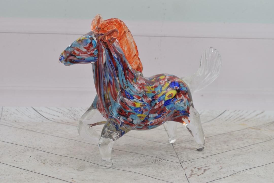 ムラーノ　ガラス製の馬の置物 ヴィンテージイタリアムラーノスタイルのガラス製馬の置物：カラフルな