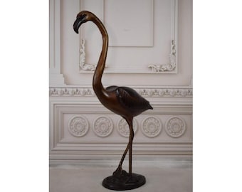 Bronze Flamingo Statue – Garden & Home Decor, Detailed Design