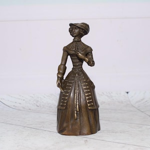 Woman Aristocrate - Bronze Small Bell - Bronze Statue - Recepcion Bell Hotel, Office Decor - Gift Idea