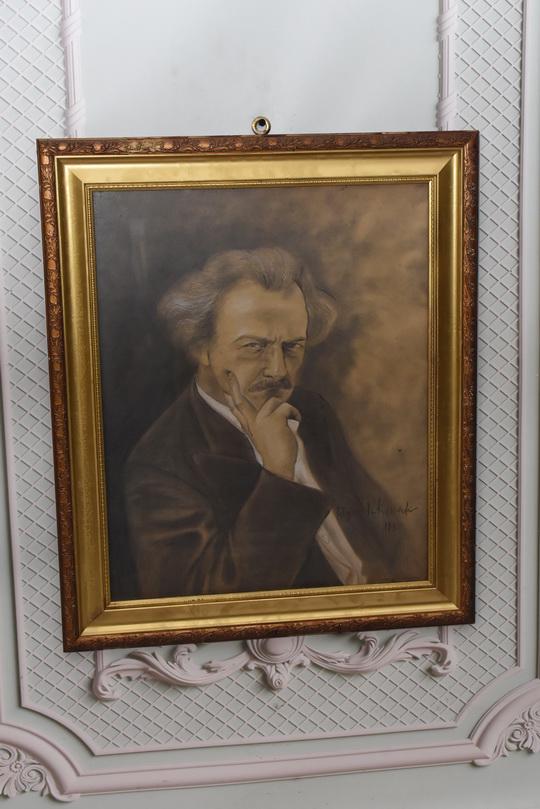 gallery photo