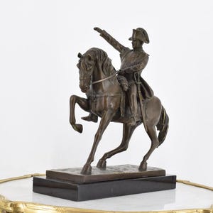 Napoleon Bonaparte on Horse Statue – French Emperor Figurine – Empire Style Decor – Historical Gift – Military Art Sculpture