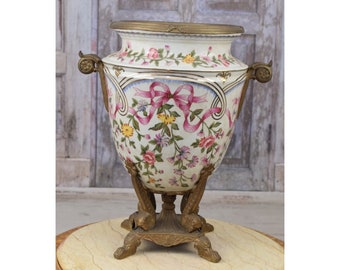 Grand vase en porcelaine rose et blanche - Urne antique et ornements en bronze - Décoration d'intérieur vase Art nouveau - Design floral - Cadeau pour mariage