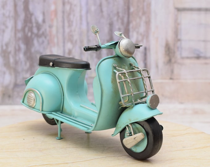 Blue Scooter Vespa - Motorbike Motorcycle Old Classic - Metal Model Toy Motor - Gift Idea Old School - Collector Item