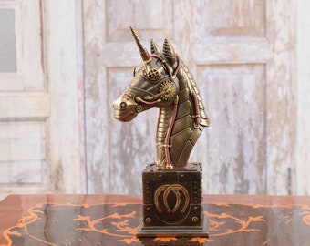 Steampunk paardenhoofd standbeeld - paardenkunstwerk - Eenhoorn paard beeldje - Steampunk sculptuur - elegant standbeeld - woondecoratie - cadeau idee