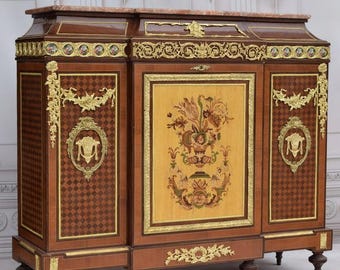 French Empire Style Chest of Drawers – Marble Top – Inlaid Wood & Brass – Porcelain Plaques – Antique Cabinet Elegance
