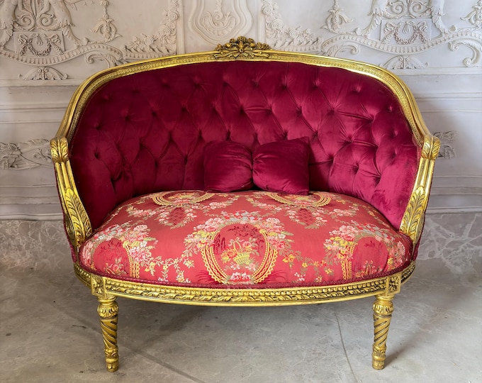 Vintage Red Velvet Baroque Sofa - Gilded Wood Settee - Luxury French Style Loveseat
