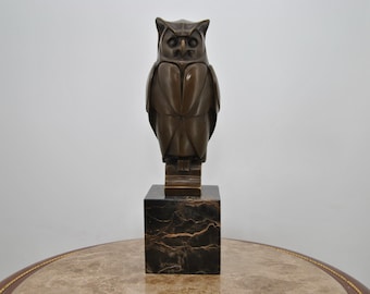 Bronze Art Deco Owl Figurine: Marble Base, Symbol of Wisdom