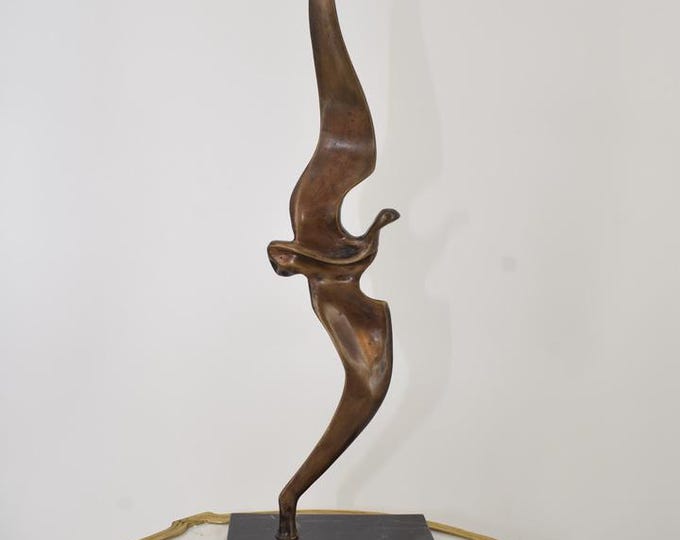 Elegant Modern Flying Pigeon Bronze Sculpture on Marble Base - Peaceful Bird Statue - Vintage Home Decor - Unique Gift for Wedding