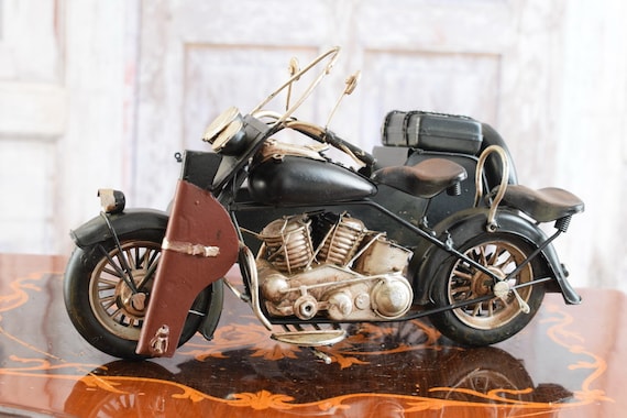 Moto noire avec side-car Modèle en métal old school Modèle de moto