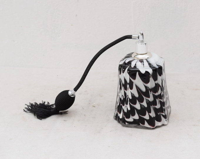 Perfume Bottle Murano White and Black Figurine Beaufitul Gift Product - Exclusive Glass