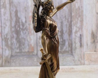 ブロンズ仕上げの女神ニケ像 - 月桂冠、ギリシャ神話の装飾 - Etsy 日本