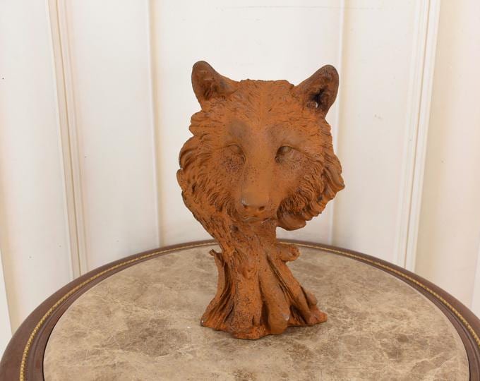 Vintage Cast Iron Wolf Bust – Antique Style Animal Sculpture