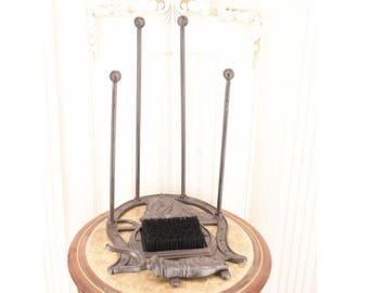 Cast Iron Boot Scraper with Horse – Boot Jack – Shoe Puller Stand – Vintage Entryway Decor