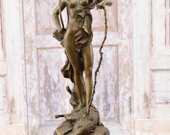 ディアナのブロンズ彫刻：弓を持つ神話上の女神、守護狩人の像 - Etsy 日本