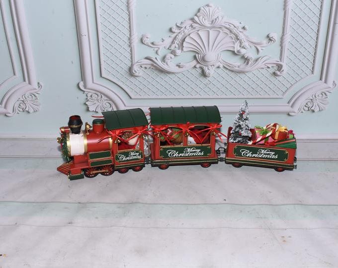 Vintage Christmas Train Set – Collectible Holiday Locomotive Decor