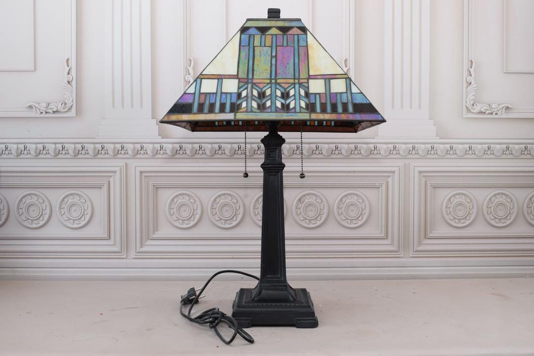 Tiffany Style Table Lamp Dragonfly Design Glass Stand Lamp Vintage  Bedside Lamp Atmospheric Lamp Gift for Boss Home Office Decor