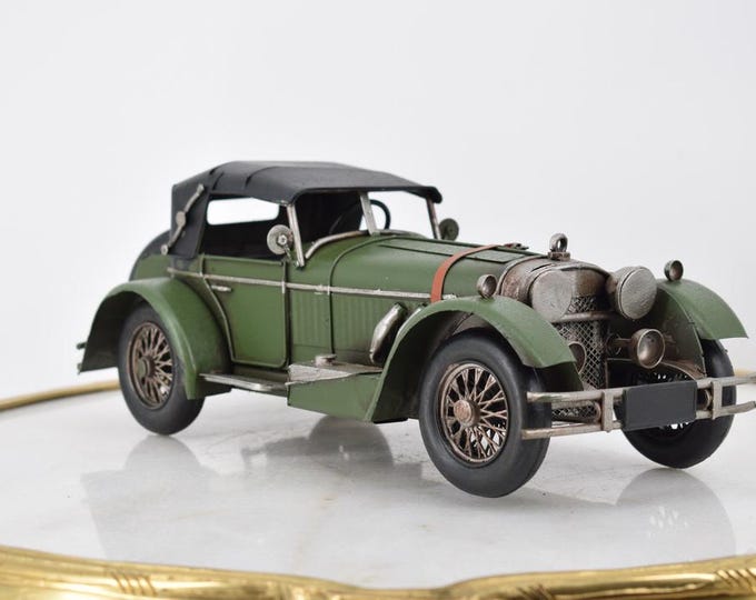 Military Vintage Car – Old School Green Car – Vintage US Army Car – Metal Collector Item – Home Decor - Gift Idea