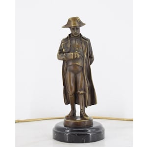 Napoleon Bonaparte Statue – French Emperor & Military Leader Figurine – Historical Collectible Sculpture – Unique Gift for History Fans