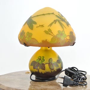 Lampa w stylu Emile&#39;a Gallé&#39;a – Lampa biurkowa z motywami botanicznymi – Szklana lampa stołowa w stylu secesyjnym, prezent w stylu vintage do domu i biura