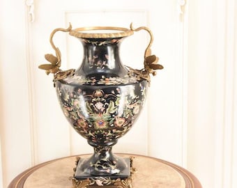 Vintage Franse porseleinen vaas – verguld bronzen libelornamenten, gesigneerd