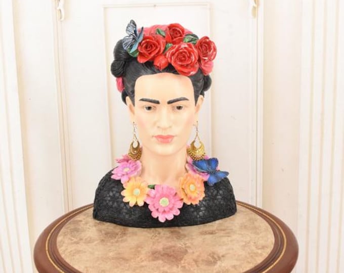 Frida Kahlo Ceramic Bust Figurine – Artistic Portrait Sculpture – Statement Home Decor – Unique Gift Idea
