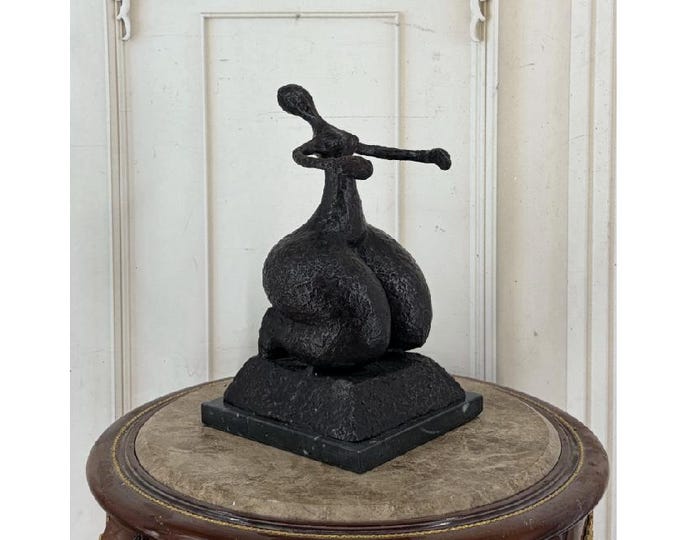 Modern Kneeling Woman Sculpture - Curvy Female Bronze Figure Art Decor