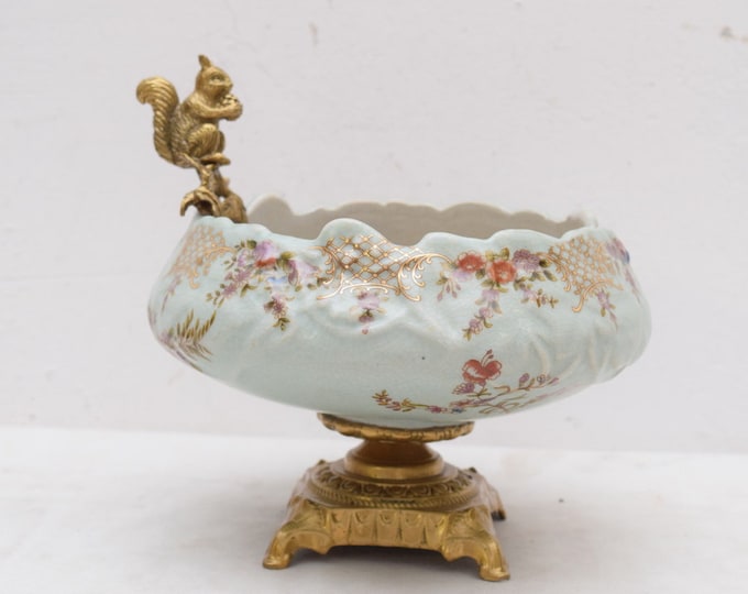 Porcelain bowl with bronze ornaments - squirrel bronze - plateau porcelain antique