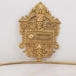 Bell Button Door – Polished Brass Antique Style – Art Deco Elegance – Vintage Hotel Touch – Unique Gift Idea for Home