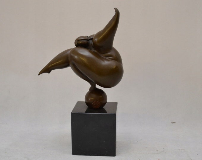 Fast nude gymnastic - abstract bronze - dancer modernist figurine -