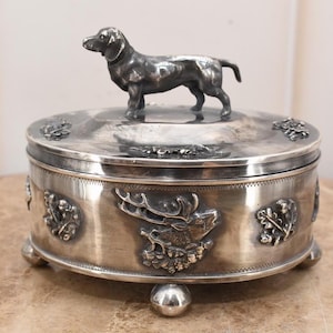Antique Silver Sugar Box – 84 Silver Imperial Russia – Hunting Dog Decor – Tsarist Era Gift – Daschund Collectible – Unique Home Accent