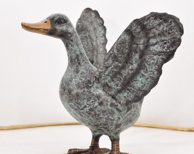 Vintage Bronze Duck Statue – Duck Figurine with Spread Wings – Elegant Home & Garden Decor – Antique-Style Animal Sculpture