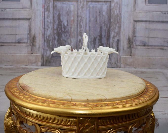 Ceramic Casket with Two Birds - White Ceramic - Elegant Gift Idea - Kitchen Decor - Ceramic Accessories - Handmade Gift Idea - Home Decor