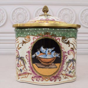 Porseleinen kist art nouveau - ontwerp met bloemen en vogels - bronzen ornamenten - vintage porseleinen doos - woondecoratie - cadeau voor bruiloft