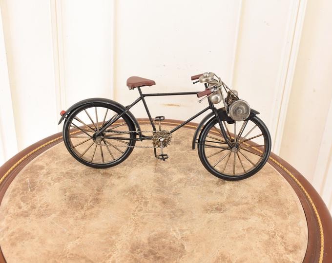 Vintage Metal Bicycle Model – Classic Black Old School Toy, Home Office Decor