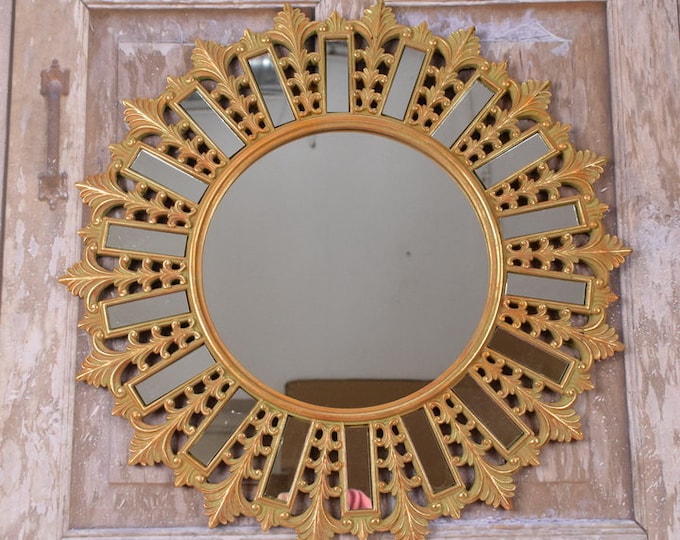 Mirror Round Sun - Gold Resin Art Deco Style - Wall Decor - Gift for Wedding - Sun Mirror - Elegant Mirror - Home Decor